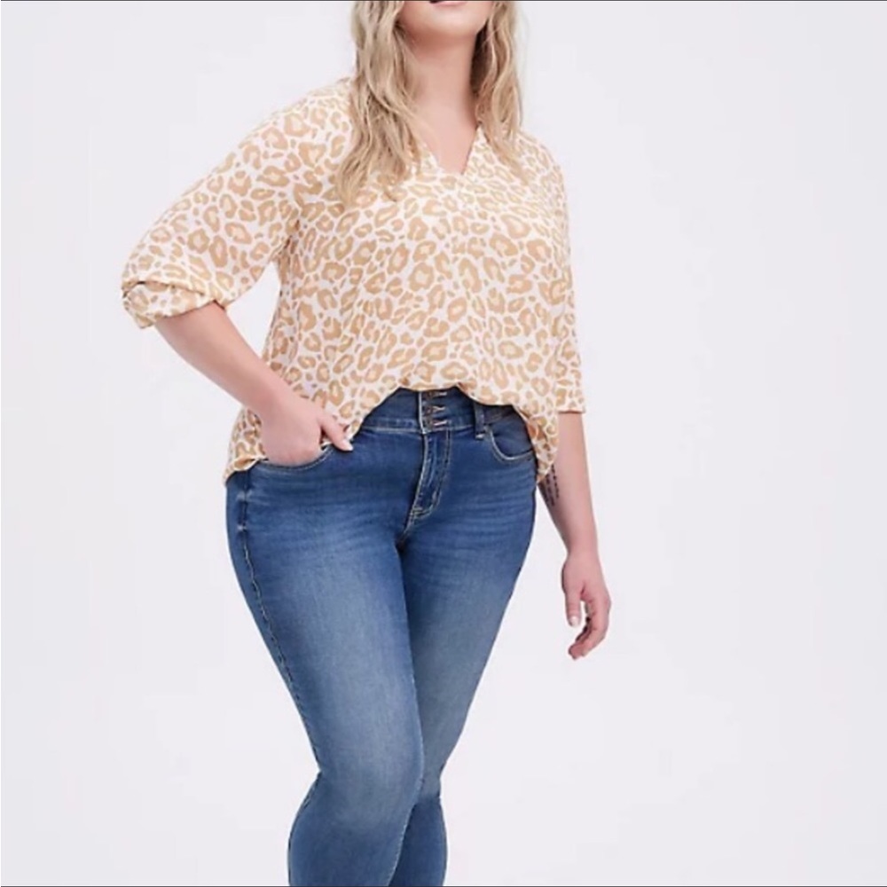 Torrid Georgette Blouse White Leopard NEW